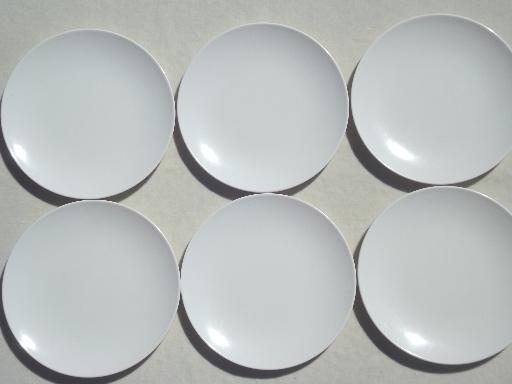photo of 50s 60s vintage melmac plates w/ mod turquoise & white print pattern #5