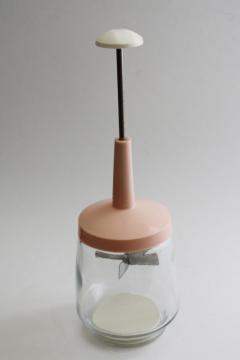 catalog photo of 50s 60s vintage pink kitchen chopper w/ glass jar, hand chopper push down chopping blade