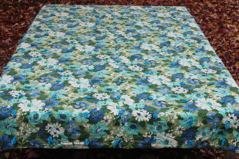 photo of 50s 60s vintage tied quilt comforter, mod floral print cotton green, blue, aqua  #1