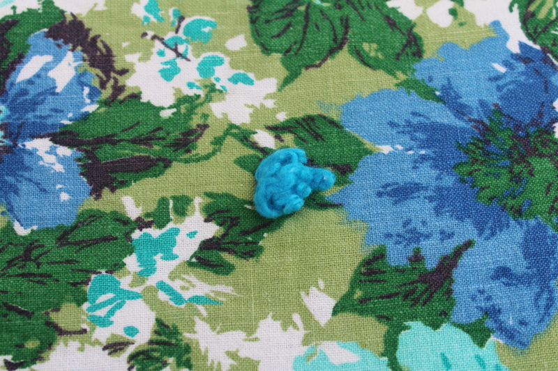 photo of 50s 60s vintage tied quilt comforter, mod floral print cotton green, blue, aqua  #6