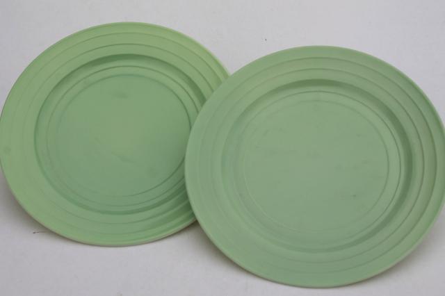 photo of 50s vintage Hazel Atlas Moderntone pastel platonite plates set of 8, pink, green, blue, yellow #8