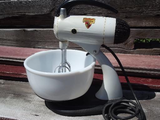 photo of 50s vintage Sunbeam mixer, electric mixmaster w/ bowls, complete juicer #2