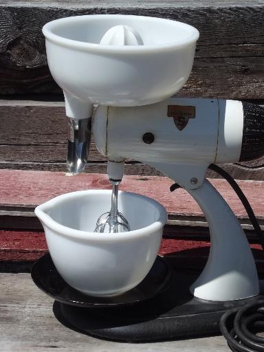 photo of 50s vintage Sunbeam mixer, electric mixmaster w/ bowls, complete juicer #4