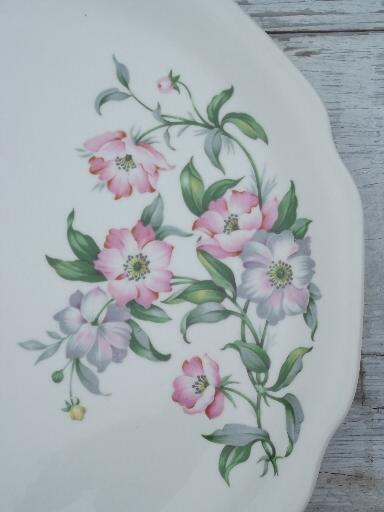 photo of 50s vintage USA pottery dinnerware, pink and lavender flowers, set for 10 #5