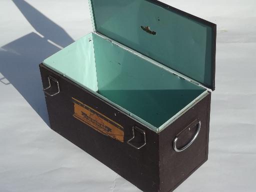 photo of 50s vintage Woodland ice chest camping cooler w/ original Poloron label #4