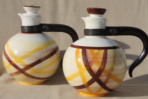 photo of 50s vintage coffee carafe pitchers, Vernon Kilns Organdie brown & yellow plaid pottery #1