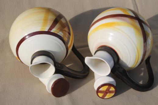 photo of 50s vintage coffee carafe pitchers, Vernon Kilns Organdie brown & yellow plaid pottery #2