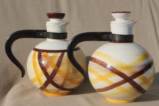 photo of 50s vintage coffee carafe pitchers, Vernon Kilns Organdie brown & yellow plaid pottery #8