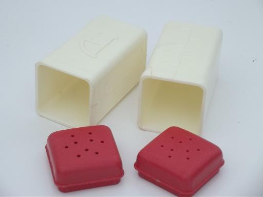 photo of 50s vintage red & white plastic S&P set, wall rack range shakers in teapot #3