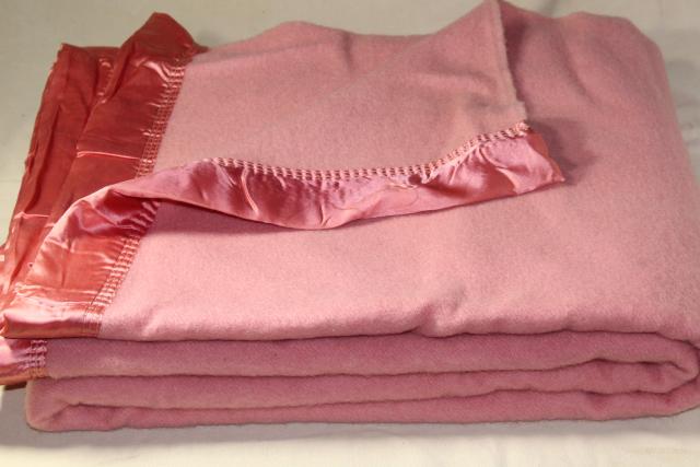 photo of 50s vintage thick pure wool bed blankets, rose pink w/ satin binding #3