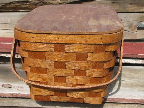photo of 50's vintage wood splint basket picnic hamper, holds utensils on lid #2