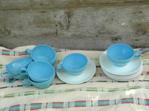 photo of 50s-60s vintage melmac coffee cups & saucers, retro aqua & white #1