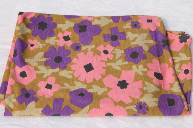 photo of 60s 70s mod vintage retro flower print cotton / poly jersey knit fabric #4