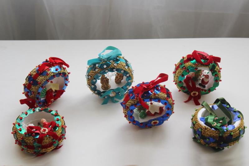 photo of 60s 70s vintage Christmas scenes diorama ornaments, beaded w/ sequins LeeWards style #9