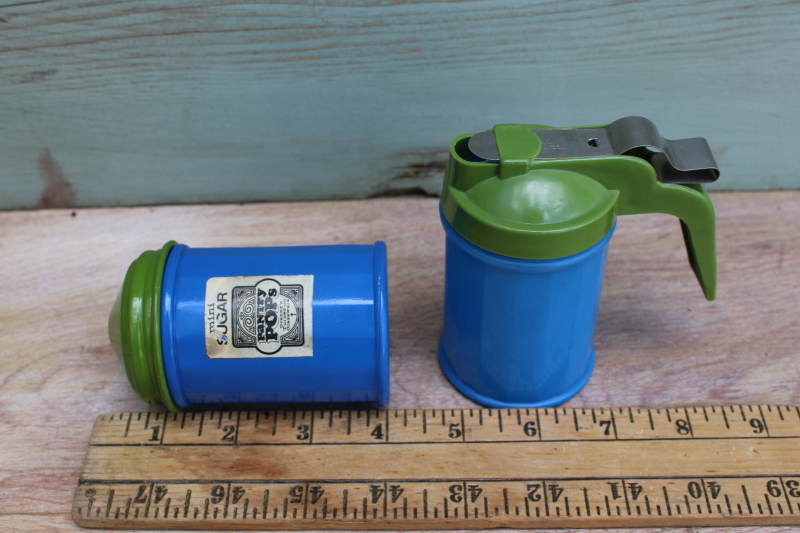 photo of 60s 70s vintage Gemco glass sugar shaker & creamer pitcher, retro avocado green & blue #7