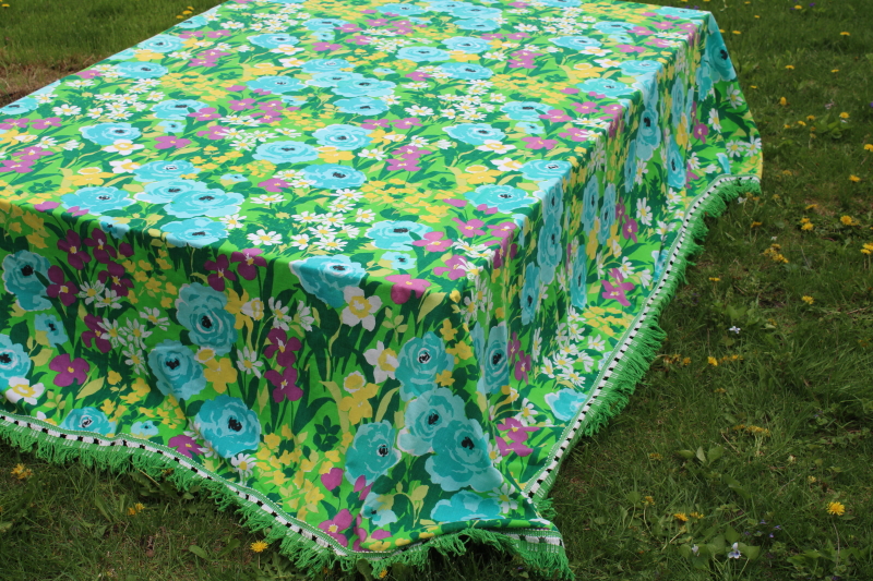 photo of 60s 70s vintage Sears bedspread bright flowered print w/ fringe, green, aqua, purple, white daisies  #2