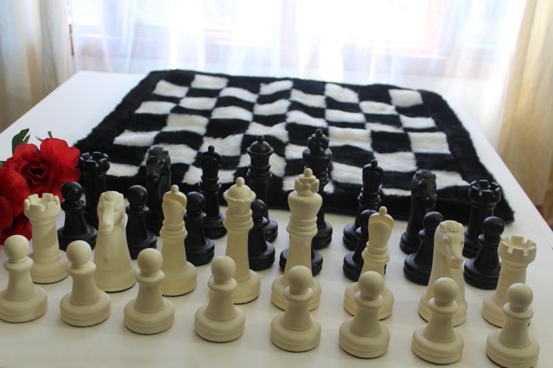 photo of 60s 70s vintage chess set, huge plastic chess pieces w/ mod shag fur pile game board #1