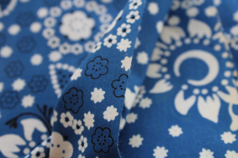 photo of 60s 70s vintage cotton fabric w/ bandana style print blue & white w/ black #4