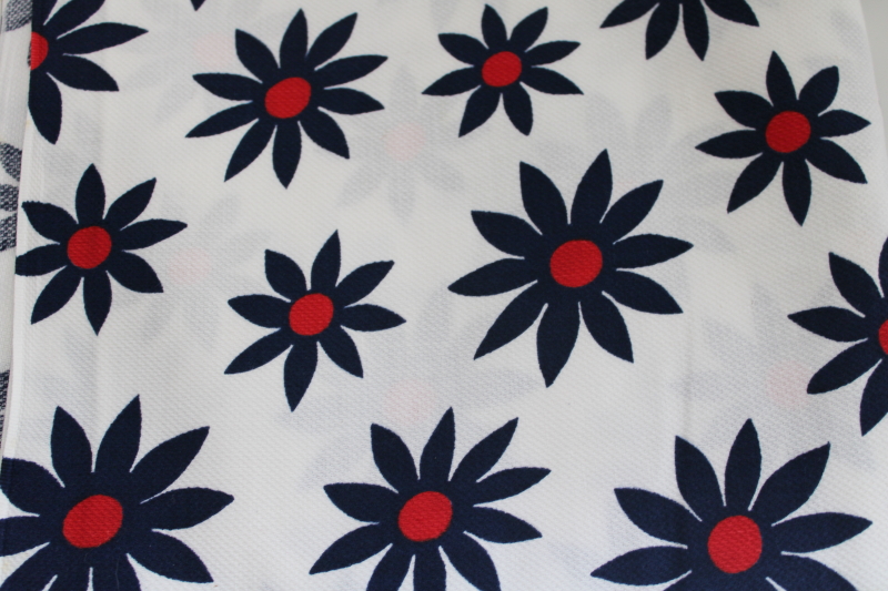 photo of 60s 70s vintage cotton pique fabric, flower power daisies print red & blue #1