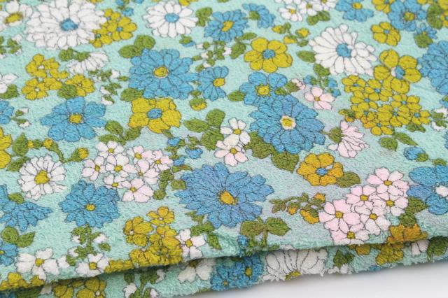 photo of 60s 70s vintage daisy print cotton terrycloth towel fabric, aqua blue & chartreuse #5