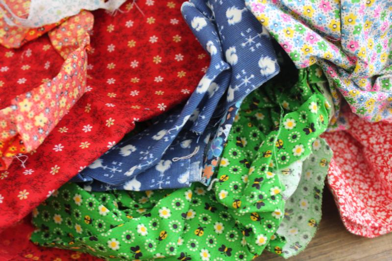 photo of 60s 70s vintage fabric print cotton scraps, pieces for quilting sewing craft projects #9