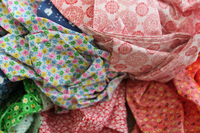 photo of 60s 70s vintage fabric print cotton scraps, pieces for quilting sewing craft projects #10