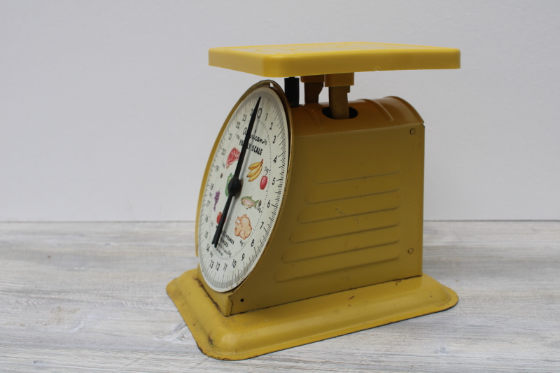 photo of 60s 70s vintage kitchen scale, works, original graphics yellow paint metal #3