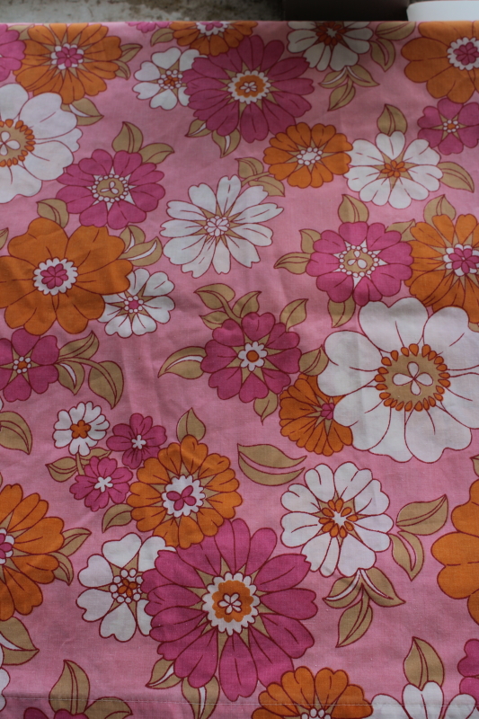 photo of 60s 70s vintage poly cotton fabric flat bed sheet, flower power retro daisy floral pink orange #2