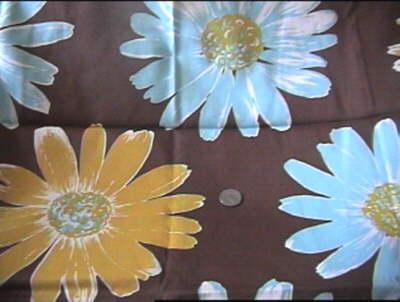 photo of 60s cotton twill with huge daisies - retro! #1