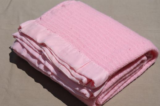 photo of 60s vintage bed blankets, soft acrylic & thermal weave blanket in retro candy pink! #5