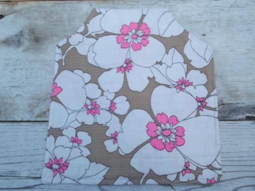 photo of 60s vintage cotton clothespin bag, big flowers print fabric, very retro! #4