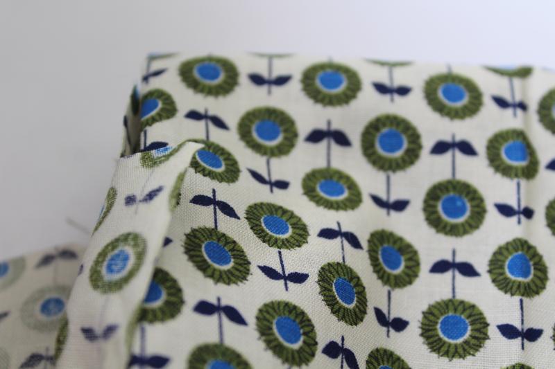 photo of 60s vintage daisy or sunflower print fabric, retro blue & green flowers #2