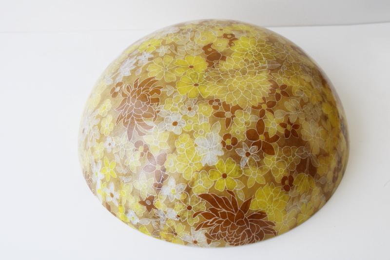 photo of 60s vintage fiberglass salad or snacks bowl, retro daisy flowers in yellow & gold #3