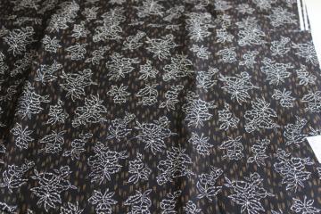 catalog photo of 7+ yards 50 wide 90s vintage cotton fabric, scratch art style floral black & brown w/ white 