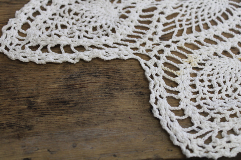 photo of 70s 80s vintage giant doily table cover, pineapple pattern crochet lace #2