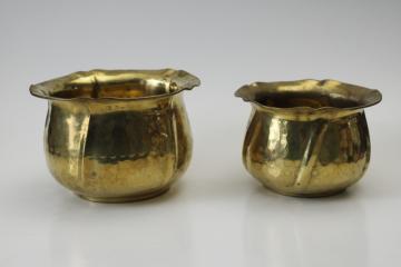 catalog photo of 70s 80s vintage hammered brass planter pots large & small, bright shiny gold brass never used 