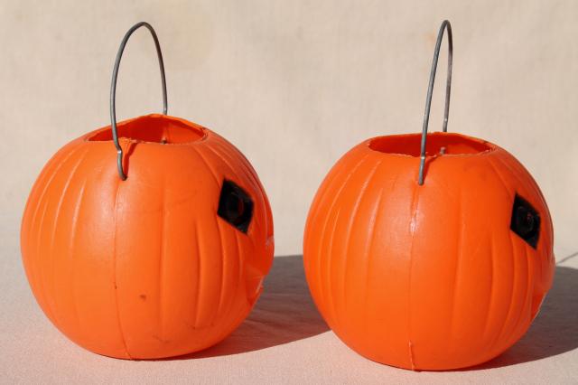 photo of 70s 80s vintage plastic Halloween pumpkins, little trick or treat pails jack o lanterns w/ wire handles #5