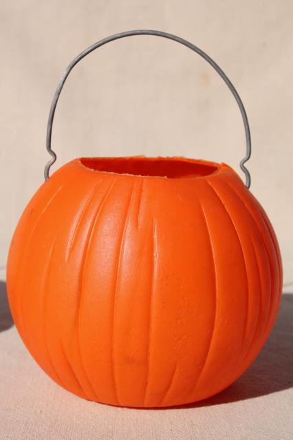 photo of 70s 80s vintage plastic Halloween pumpkins, little trick or treat pails jack o lanterns w/ wire handles #6