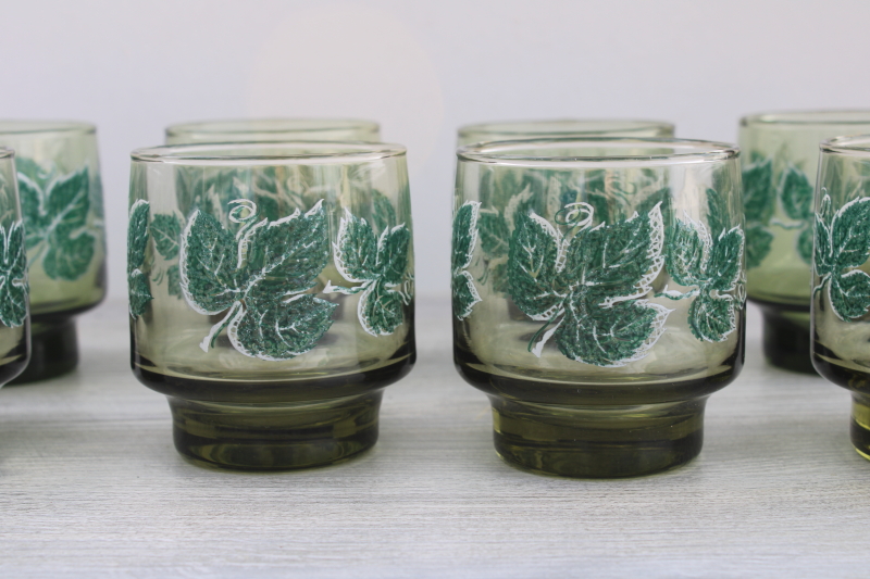 photo of 70s mod vintage Libbey Accent old fashioned bar glasses, leaf print avocado green lowballs #2