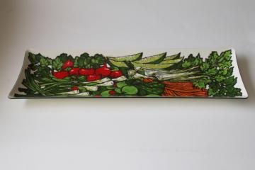 catalog photo of 70s mod vintage formed plastic relish tray, retro graphic art vegetables print