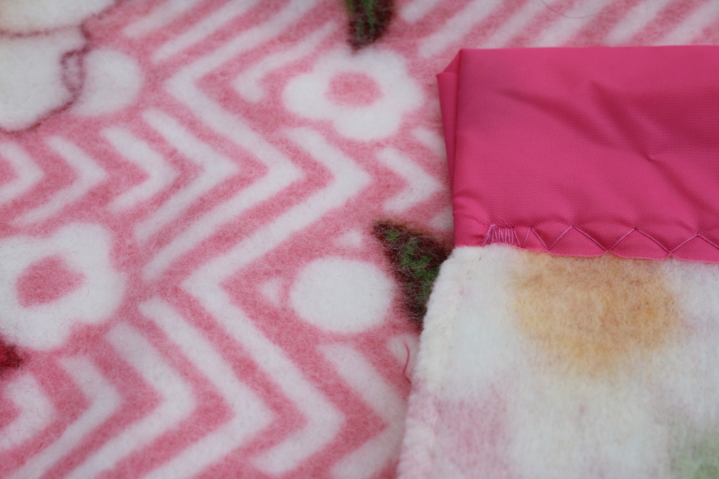 photo of 70s mod vintage never used synthetic bed blanket, pink & orange flower power floral daisy print  #5
