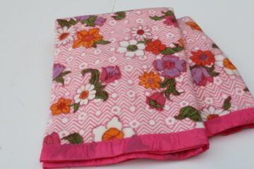 70s mod vintage never used synthetic bed blanket, pink & orange flower power floral daisy print 