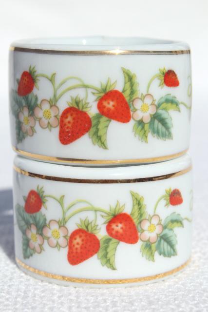 photo of 70s vintage Avon strawberry pattern china napkin rings, set of 4 napkin holders w/ red strawberries #3