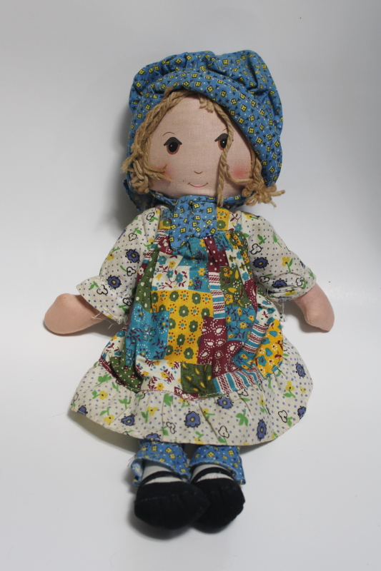 photo of 70s vintage Holly Hobbie rag doll, print cloth body girl, dress & sunbonnet #1