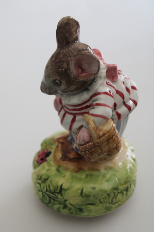 photo of 70s vintage Japan Schmid Beatrix Potter Mrs Tittlemouse music box plays Small World #2