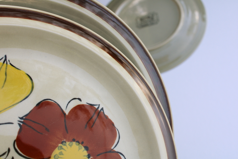 photo of 70s vintage Japan ceramic plates w/ boho flowers, heavy stoneware pottery dinnerware #4