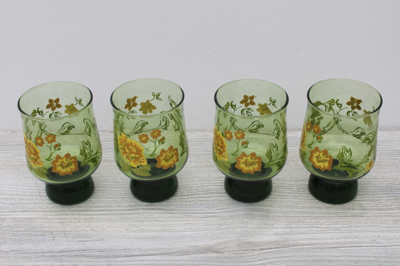 photo of 70s vintage Libbey drinking glasses, yellow flowers on green glass tumblers #1