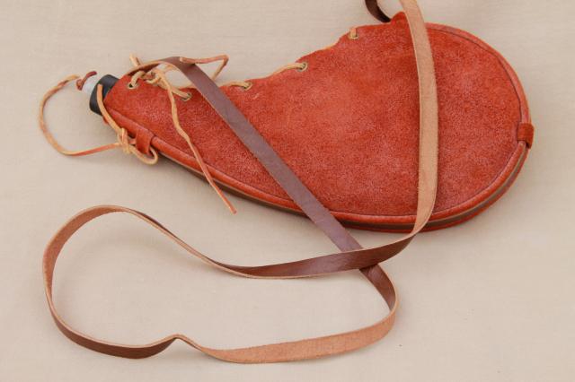 photo of 70s vintage Mexican leather shoulder strap canteen bag, water or wine bottle flask #2