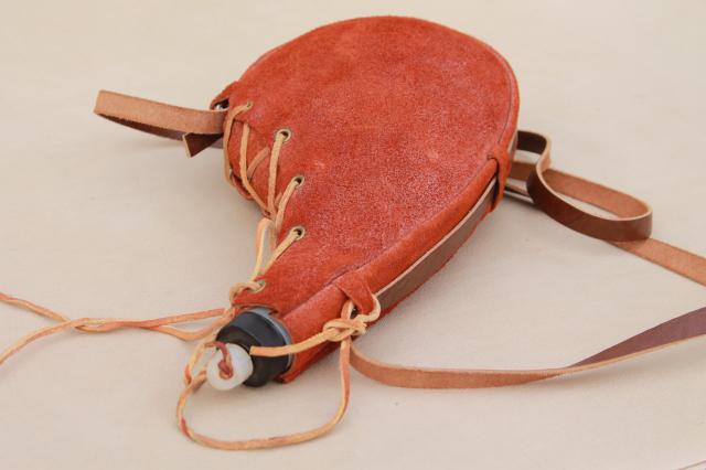 photo of 70s vintage Mexican leather shoulder strap canteen bag, water or wine bottle flask #7