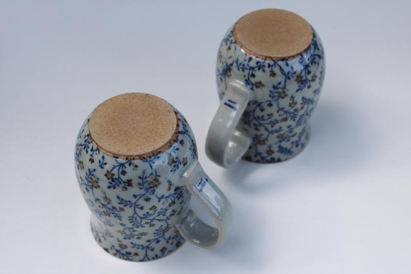 photo of 70s vintage Otagiri Japan stoneware coffee mugs, blue brown floral calico chintz #3